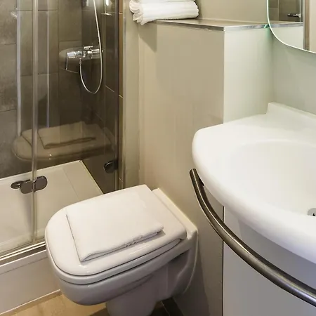 波尔多市中心圣让车站欧洲大西洋宜必思酒店 波尔多