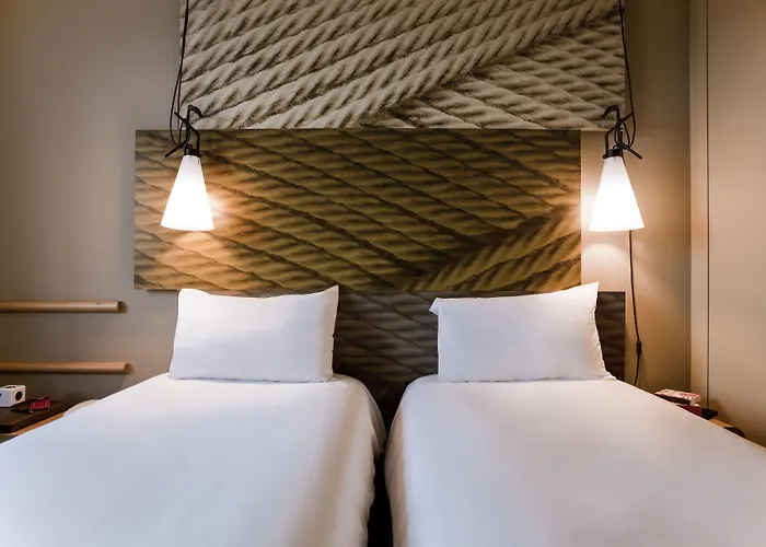 Ibis Centre Gare Saint Jean Euratlantique מלון 3*