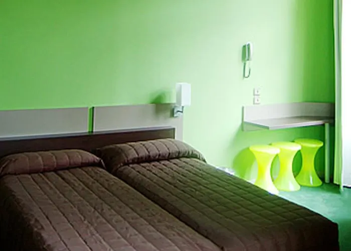 Ibis Centre Gare Saint Jean Euratlantique מלון 3*