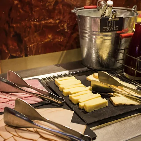 Ibis Centre Gare Saint Jean Euratlantique 3*