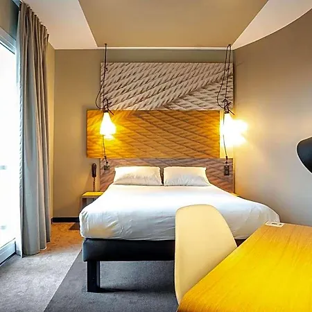 Hotel Ibis Centre Gare Saint Jean Euratlantique 3*
