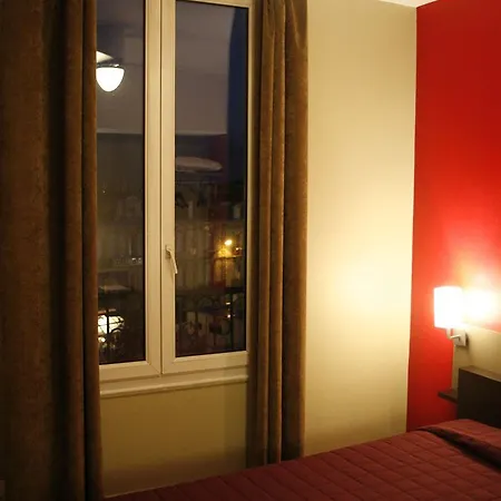 Ibis Centre Gare Saint Jean Euratlantique מלון 3*