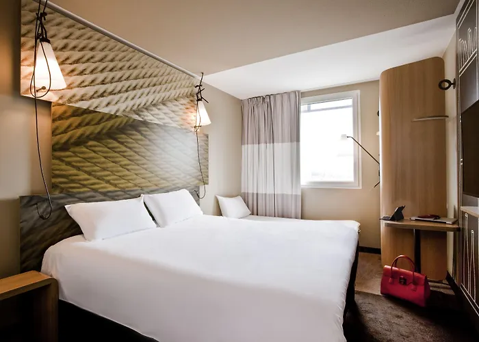 Ibis Centre Gare Saint Jean Euratlantique Hotel 3*