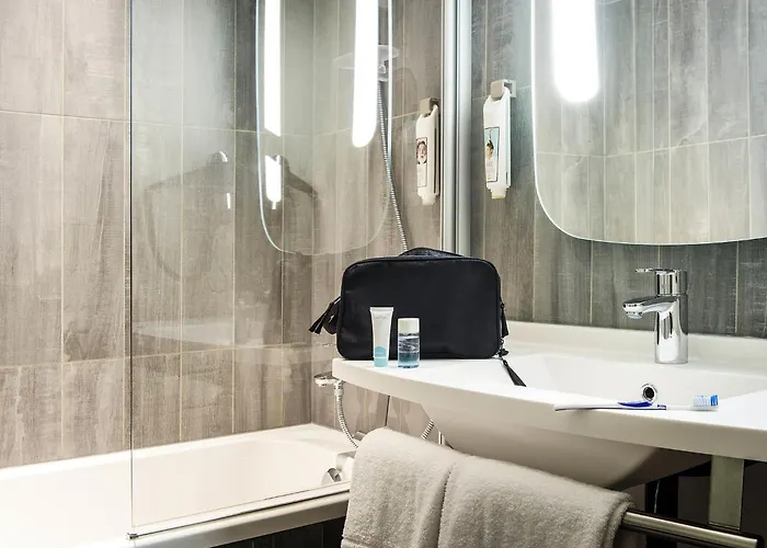 Ibis Centre Gare Saint Jean Euratlantique Hotel 3*