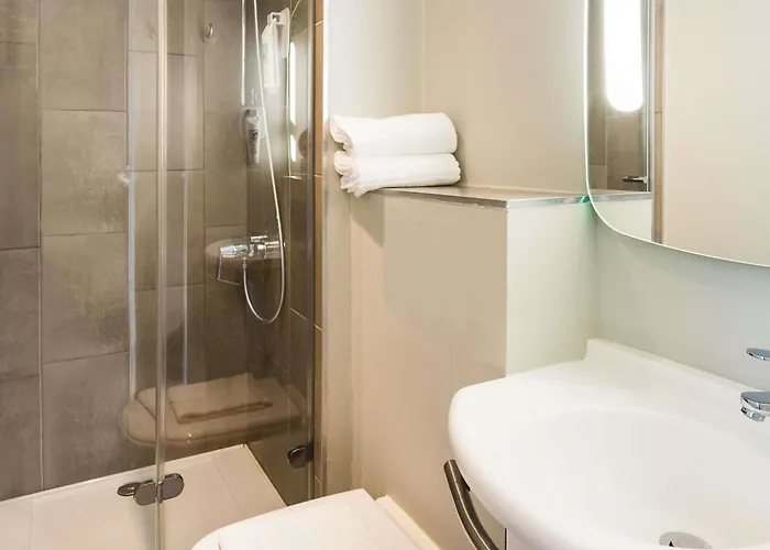 Отель Ibis Centre Gare Saint Jean Euratlantique Бордо