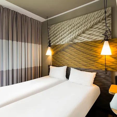 Ibis Centre Gare Saint Jean Euratlantique Hotel