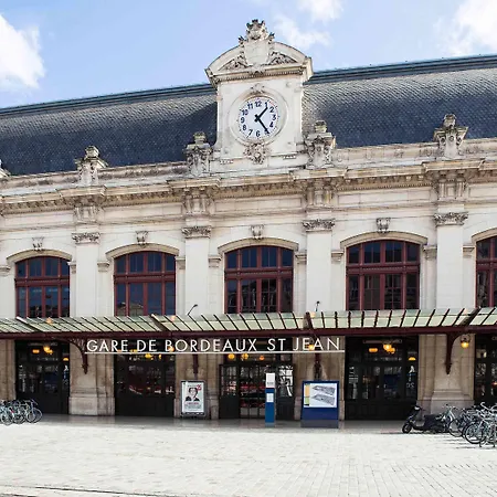 Ibis Centre Gare Saint Jean Euratlantique 3*