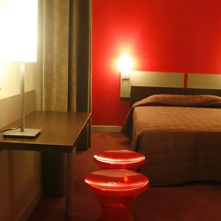 Ibis Centre Gare Saint Jean Euratlantique Hotel