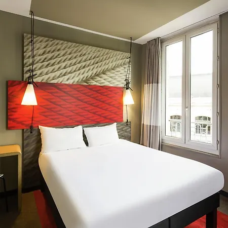 Ibis Centre Gare Saint Jean Euratlantique Hotel 3*