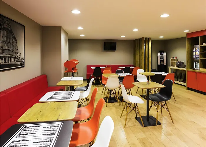 Ibis Centre Gare Saint Jean Euratlantique 호텔