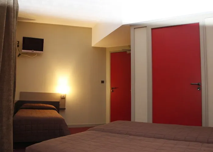 Ibis Centre Gare Saint Jean Euratlantique Hotel 3*
